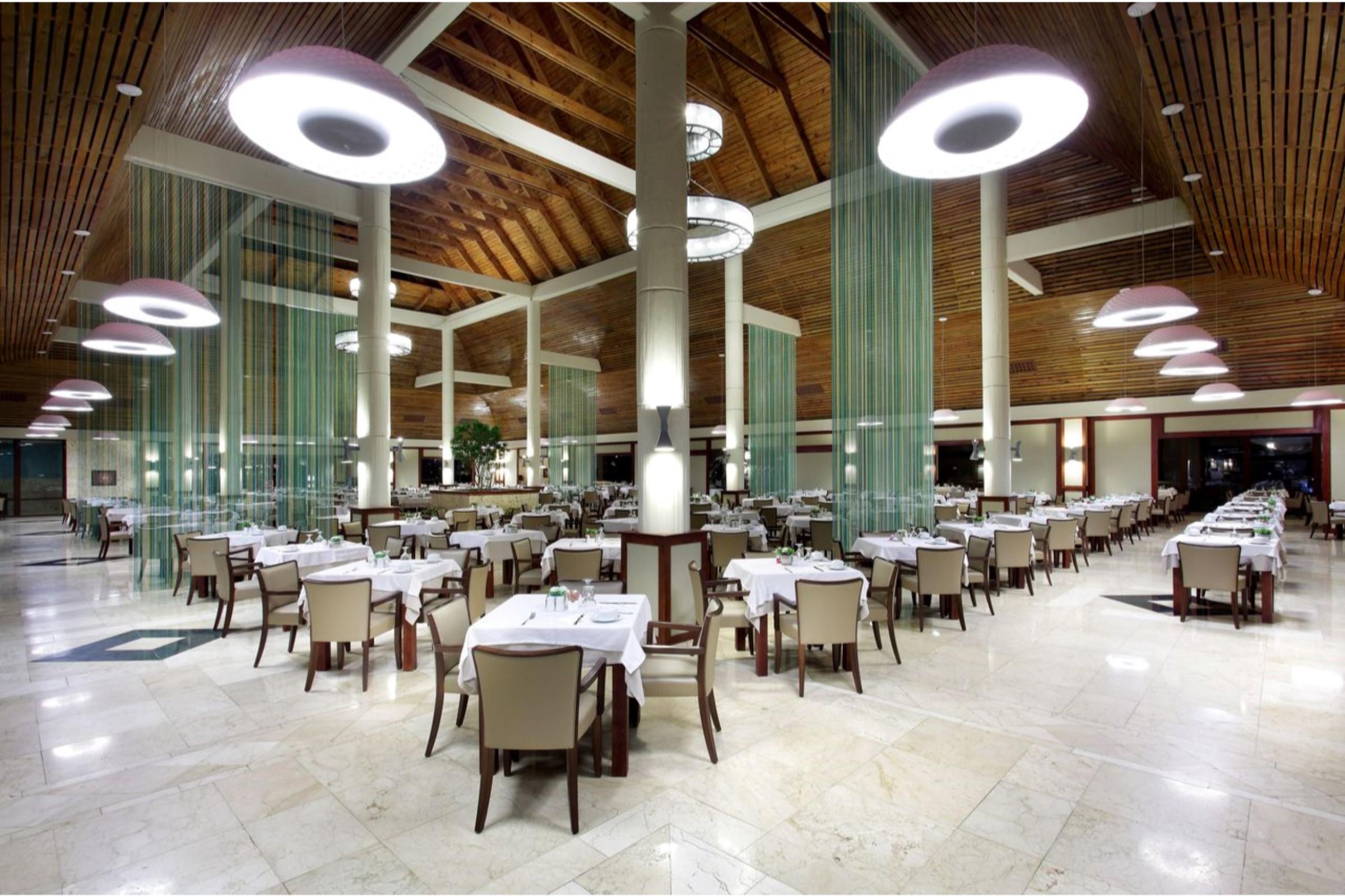 แกรนด์ พัลลาเดียม พาเลซ รีสอร์ต สปา - ออล อินคลูซีฟ Hotel ปุนตากานา ภายนอก รูปภาพ
